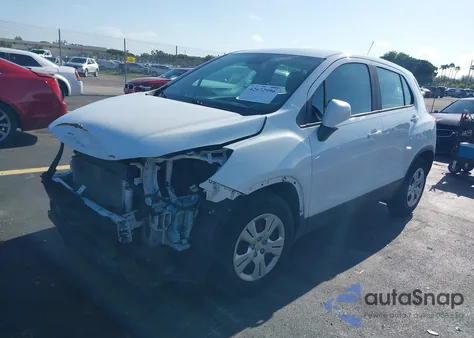 2017 Chevrolet Trax Ls z USA, uszkodzony, nr VIN KL7CJKSB5HB144970